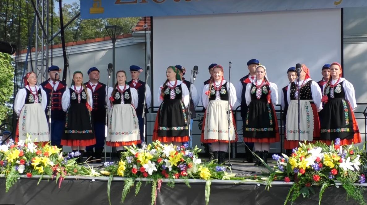 Zespół z Dobronia z I miejscem na ogólnopolskim festiwalu
