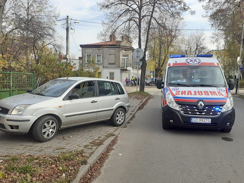 Wypadek na Moniuszki. 11-latek ze złamaną nogą trafił do szpitala.